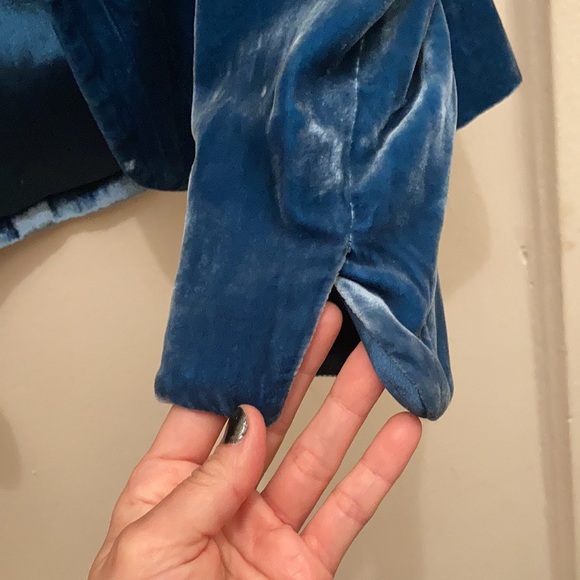 Tahari teal velvet jacket - Picture 4 of 5